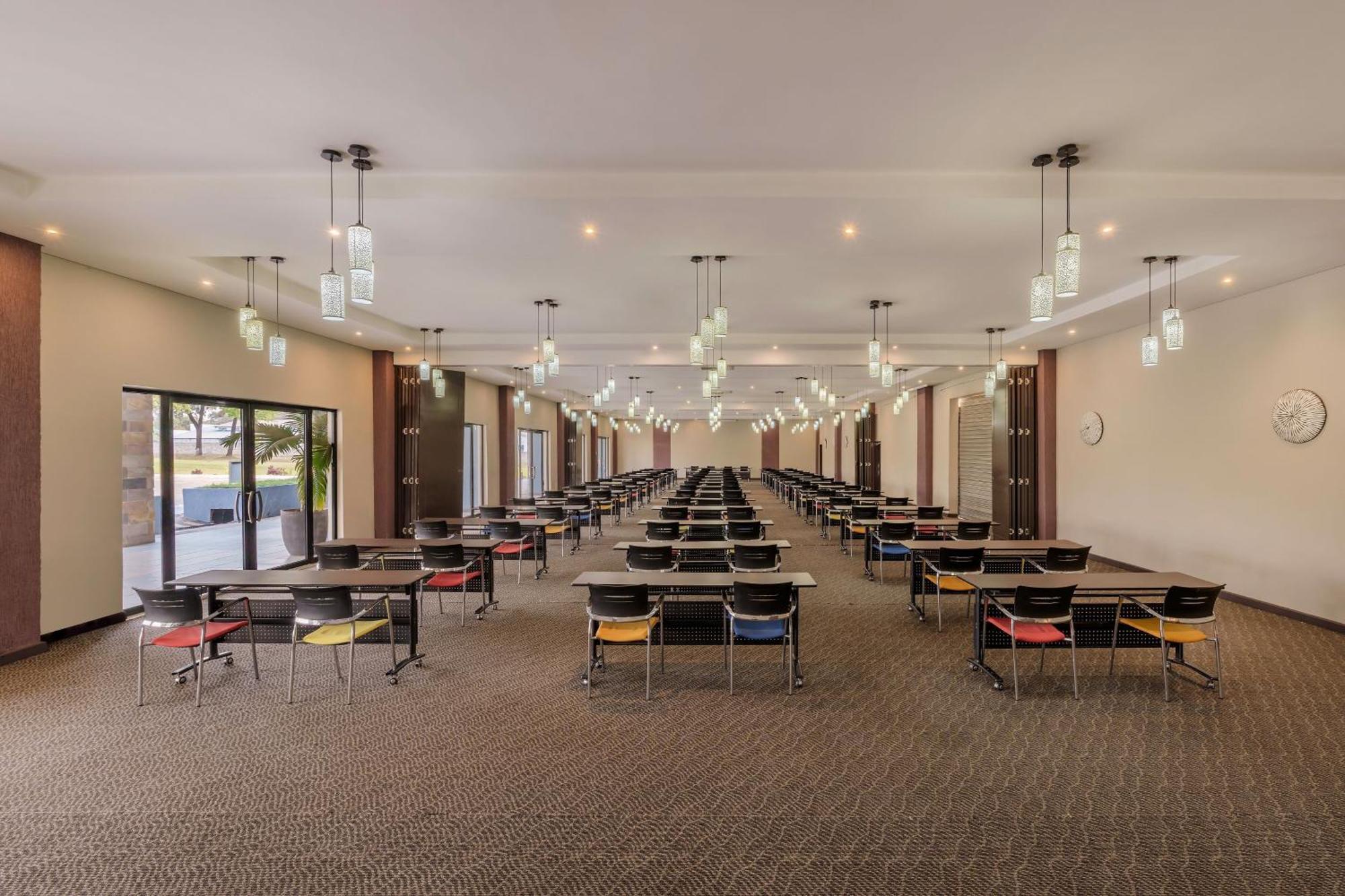 Protea Hotel By Marriott Ндола Экстерьер фото